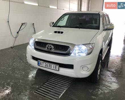 Белый Тойота Хайлюкс, объемом двигателя 2.5 л и пробегом 310 тыс. км за 18900 $, фото 23 на Automoto.ua
