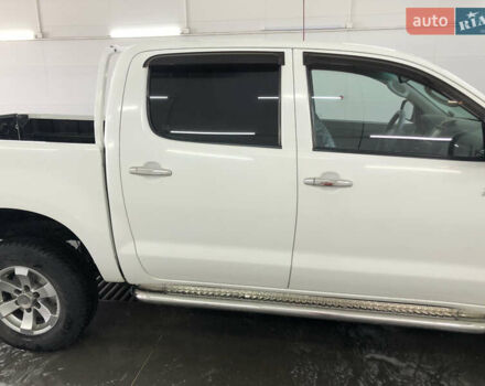 Белый Тойота Хайлюкс, объемом двигателя 2.5 л и пробегом 310 тыс. км за 18900 $, фото 27 на Automoto.ua
