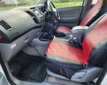 Белый Тойота Хайлюкс, объемом двигателя 2.5 л и пробегом 166 тыс. км за 8100 $, фото 14 на Automoto.ua