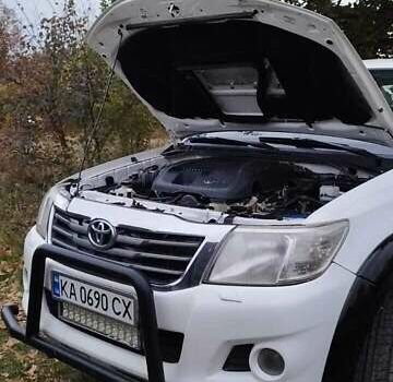 Тойота Хайлюкс 2012 в Андрушевке на Automoto.ua Белый Тойота Хайлюкс, объемом двигателя 3 л и пробегом 223 тыс. км за 20900 $, фото 13 на Automoto.ua