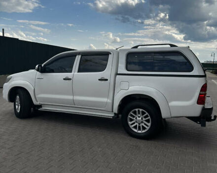Белый Тойота Хайлюкс, объемом двигателя 2.98 л и пробегом 299 тыс. км за 20500 $, фото 8 на Automoto.ua