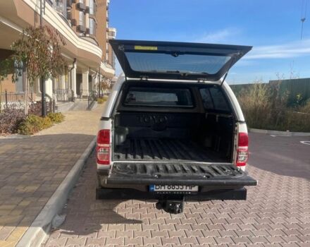 Белый Тойота Хайлюкс, объемом двигателя 3 л и пробегом 530 тыс. км за 22663 $, фото 2 на Automoto.ua