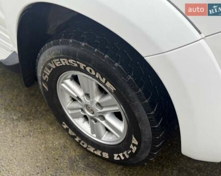 Белый Тойота Хайлюкс, объемом двигателя 2.5 л и пробегом 260 тыс. км за 20000 $, фото 2 на Automoto.ua