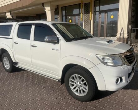 Белый Тойота Хайлюкс, объемом двигателя 3 л и пробегом 530 тыс. км за 22663 $, фото 5 на Automoto.ua