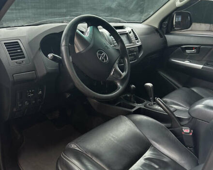 Белый Тойота Хайлюкс, объемом двигателя 2.98 л и пробегом 299 тыс. км за 20500 $, фото 12 на Automoto.ua