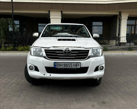 Белый Тойота Хайлюкс, объемом двигателя 2.98 л и пробегом 299 тыс. км за 20500 $, фото 1 на Automoto.ua
