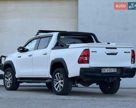 Тойота Хайлюкс 2016 в Сарнах на Automoto.ua Белый Тойота Хайлюкс, объемом двигателя 2.8 л и пробегом 174 тыс. км за 31900 $, фото 11 на Automoto.ua