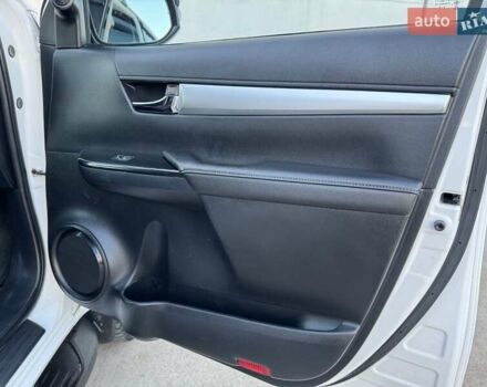 Тойота Хайлюкс 2016 в Сарнах на Automoto.ua Белый Тойота Хайлюкс, объемом двигателя 2.8 л и пробегом 174 тыс. км за 31900 $, фото 51 на Automoto.ua