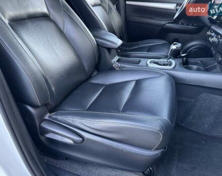 Тойота Хайлюкс 2016 в Сарнах на Automoto.ua Белый Тойота Хайлюкс, объемом двигателя 2.8 л и пробегом 174 тыс. км за 31900 $, фото 49 на Automoto.ua