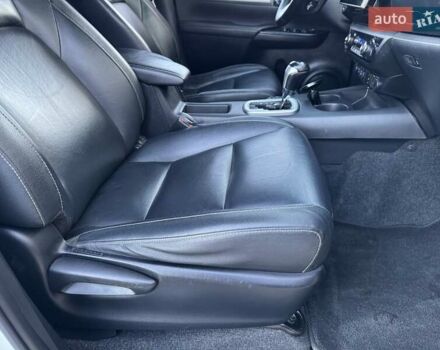 Тойота Хайлюкс 2016 в Сарнах на Automoto.ua Белый Тойота Хайлюкс, объемом двигателя 2.8 л и пробегом 174 тыс. км за 31900 $, фото 52 на Automoto.ua