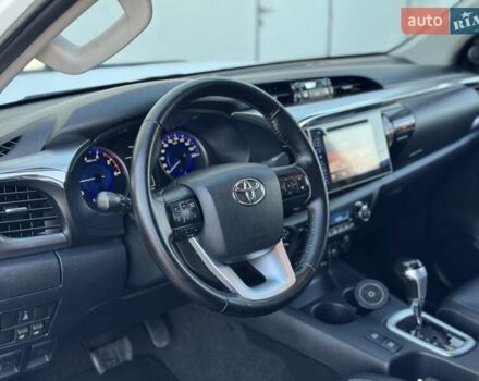 Тойота Хайлюкс 2016 в Сарнах на Automoto.ua Белый Тойота Хайлюкс, объемом двигателя 2.8 л и пробегом 174 тыс. км за 31900 $, фото 66 на Automoto.ua