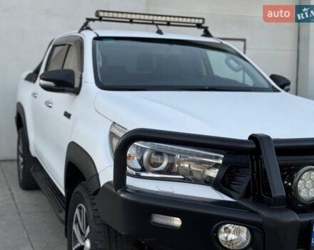 Тойота Хайлюкс 2016 в Сарнах на Automoto.ua Белый Тойота Хайлюкс, объемом двигателя 2.8 л и пробегом 174 тыс. км за 31900 $, фото 6 на Automoto.ua