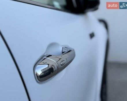 Тойота Хайлюкс 2016 в Сарнах на Automoto.ua Белый Тойота Хайлюкс, объемом двигателя 2.8 л и пробегом 174 тыс. км за 31900 $, фото 31 на Automoto.ua