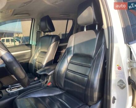 Білий Тойота Хайлюкс, об'ємом двигуна 2.76 л та пробігом 151 тис. км за 28800 $, фото 19 на Automoto.ua