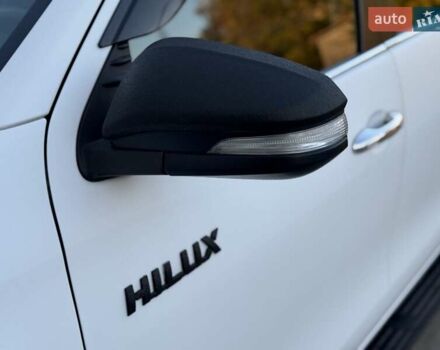 Тойота Хайлюкс 2016 в Сарнах на Automoto.ua Белый Тойота Хайлюкс, объемом двигателя 2.8 л и пробегом 174 тыс. км за 31900 $, фото 40 на Automoto.ua