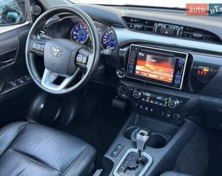 Тойота Хайлюкс 2016 в Сарнах на Automoto.ua Белый Тойота Хайлюкс, объемом двигателя 2.8 л и пробегом 174 тыс. км за 31900 $, фото 62 на Automoto.ua