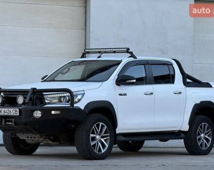 Тойота Хайлюкс 2016 в Сарнах на Automoto.ua Белый Тойота Хайлюкс, объемом двигателя 2.8 л и пробегом 174 тыс. км за 31900 $, фото 26 на Automoto.ua