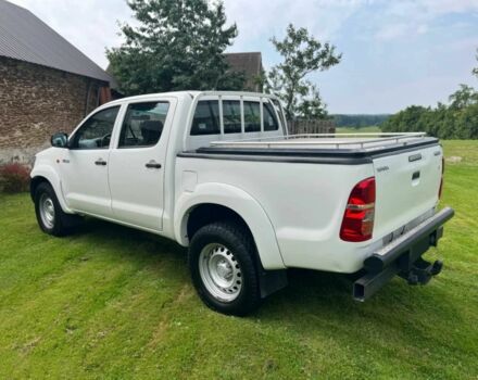 Белый Тойота Хайлюкс, объемом двигателя 2 л и пробегом 79 тыс. км за 8400 $, фото 3 на Automoto.ua