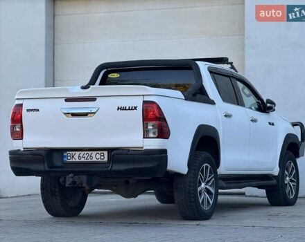 Тойота Хайлюкс 2016 в Сарнах на Automoto.ua Белый Тойота Хайлюкс, объемом двигателя 2.8 л и пробегом 174 тыс. км за 31900 $, фото 15 на Automoto.ua