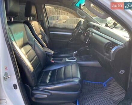 Білий Тойота Хайлюкс, об'ємом двигуна 2.76 л та пробігом 151 тис. км за 28800 $, фото 24 на Automoto.ua