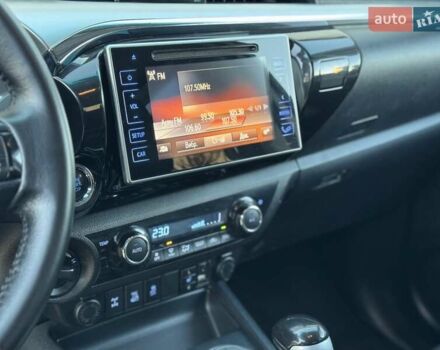 Тойота Хайлюкс 2016 в Сарнах на Automoto.ua Белый Тойота Хайлюкс, объемом двигателя 2.8 л и пробегом 174 тыс. км за 31900 $, фото 63 на Automoto.ua