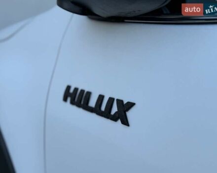 Тойота Хайлюкс 2016 в Сарнах на Automoto.ua Белый Тойота Хайлюкс, объемом двигателя 2.8 л и пробегом 174 тыс. км за 31900 $, фото 27 на Automoto.ua