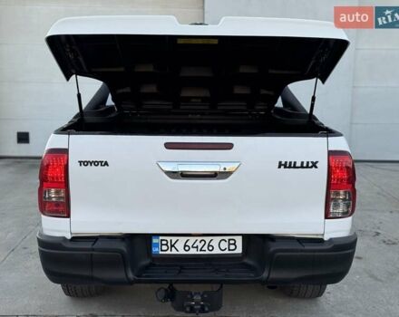 Тойота Хайлюкс 2016 в Сарнах на Automoto.ua Белый Тойота Хайлюкс, объемом двигателя 2.8 л и пробегом 174 тыс. км за 31900 $, фото 33 на Automoto.ua