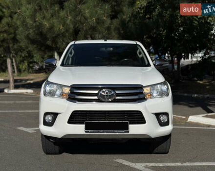 Белый Тойота Хайлюкс, объемом двигателя 2.8 л и пробегом 280 тыс. км за 25000 $, фото 2 на Automoto.ua