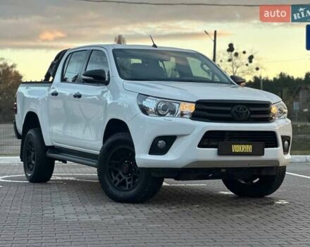 Білий Тойота Хайлюкс, об'ємом двигуна 2.8 л та пробігом 250 тис. км за 29950 $, фото 17 на Automoto.ua