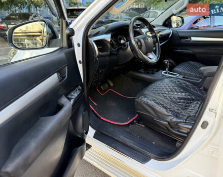 Белый Тойота Хайлюкс, объемом двигателя 2.8 л и пробегом 280 тыс. км за 25000 $, фото 7 на Automoto.ua