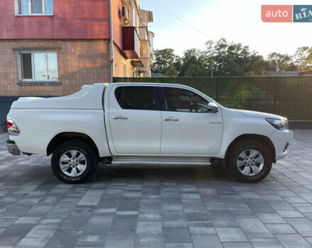 Білий Тойота Хайлюкс, об'ємом двигуна 2.4 л та пробігом 180 тис. км за 22500 $, фото 4 на Automoto.ua