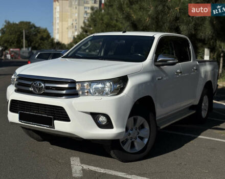 Белый Тойота Хайлюкс, объемом двигателя 2.8 л и пробегом 280 тыс. км за 25000 $, фото 4 на Automoto.ua