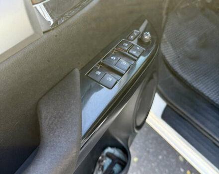 Білий Тойота Хайлюкс, об'ємом двигуна 2.39 л та пробігом 197 тис. км за 25500 $, фото 14 на Automoto.ua