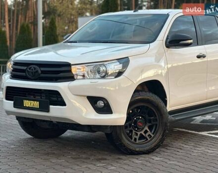 Білий Тойота Хайлюкс, об'ємом двигуна 2.8 л та пробігом 250 тис. км за 29950 $, фото 6 на Automoto.ua