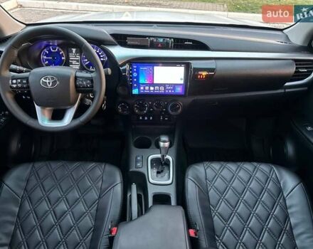 Білий Тойота Хайлюкс, об'ємом двигуна 2.8 л та пробігом 250 тис. км за 29950 $, фото 41 на Automoto.ua