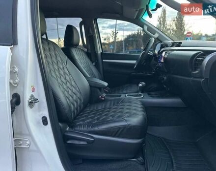 Білий Тойота Хайлюкс, об'ємом двигуна 2.8 л та пробігом 250 тис. км за 29950 $, фото 23 на Automoto.ua