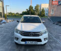 Білий Тойота Хайлюкс, об'ємом двигуна 2.4 л та пробігом 180 тис. км за 22500 $, фото 2 на Automoto.ua