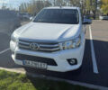 Білий Тойота Хайлюкс, об'ємом двигуна 2.39 л та пробігом 197 тис. км за 25500 $, фото 2 на Automoto.ua