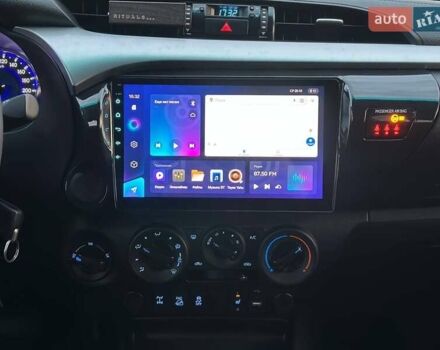 Білий Тойота Хайлюкс, об'ємом двигуна 2.8 л та пробігом 250 тис. км за 29950 $, фото 34 на Automoto.ua