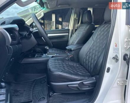 Білий Тойота Хайлюкс, об'ємом двигуна 2.8 л та пробігом 250 тис. км за 29950 $, фото 33 на Automoto.ua