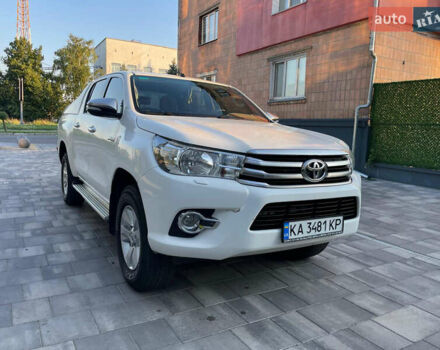 Білий Тойота Хайлюкс, об'ємом двигуна 2.4 л та пробігом 180 тис. км за 22500 $, фото 3 на Automoto.ua