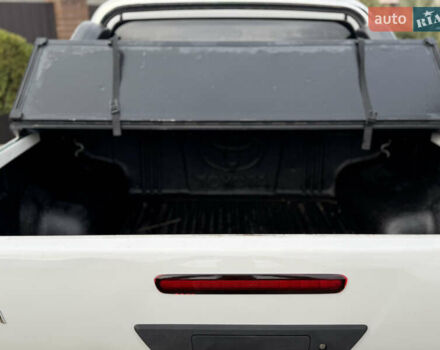 Белый Тойота Хайлюкс, объемом двигателя 2.4 л и пробегом 209 тыс. км за 20500 $, фото 7 на Automoto.ua