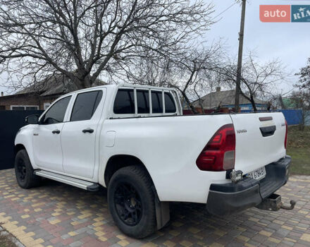 Білий Тойота Хайлюкс, об'ємом двигуна 2.4 л та пробігом 259 тис. км за 20500 $, фото 8 на Automoto.ua