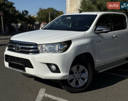 Белый Тойота Хайлюкс, объемом двигателя 2.8 л и пробегом 280 тыс. км за 25000 $, фото 3 на Automoto.ua