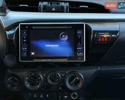 Белый Тойота Хайлюкс, объемом двигателя 2.8 л и пробегом 280 тыс. км за 25000 $, фото 11 на Automoto.ua