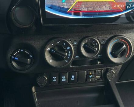 Білий Тойота Хайлюкс, об'ємом двигуна 2.8 л та пробігом 250 тис. км за 29950 $, фото 35 на Automoto.ua