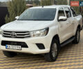 Белый Тойота Хайлюкс, объемом двигателя 2.4 л и пробегом 209 тыс. км за 20500 $, фото 1 на Automoto.ua