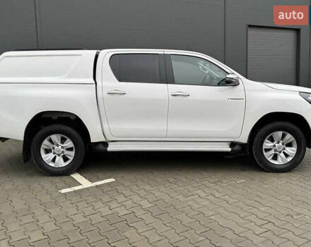 Белый Тойота Хайлюкс, объемом двигателя 2.39 л и пробегом 165 тыс. км за 32500 $, фото 1 на Automoto.ua