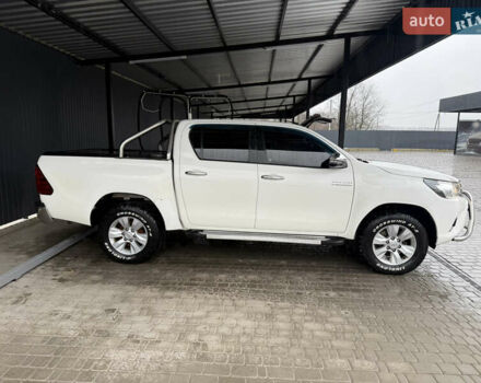 Белый Тойота Хайлюкс, объемом двигателя 2.39 л и пробегом 220 тыс. км за 25500 $, фото 2 на Automoto.ua