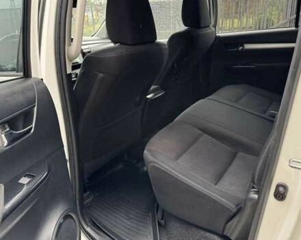 Білий Тойота Хайлюкс, об'ємом двигуна 2.39 л та пробігом 165 тис. км за 30500 $, фото 16 на Automoto.ua